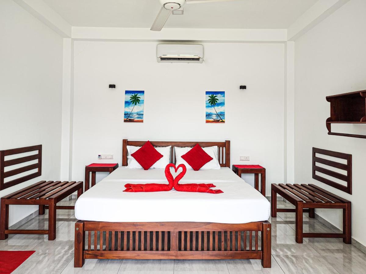 Villa Red Pool Hikkaduwa Exterior photo