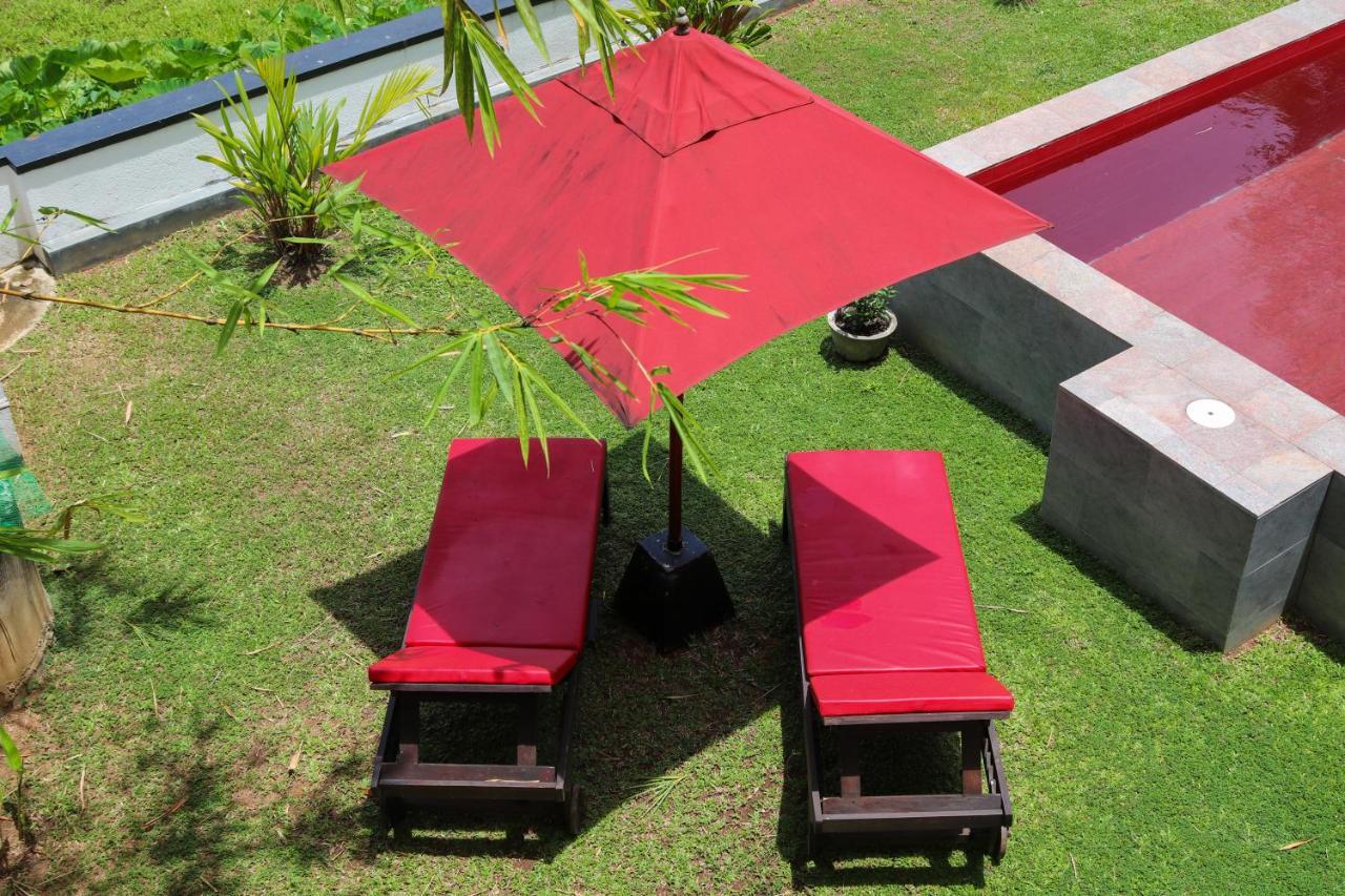 Villa Red Pool Hikkaduwa Exterior photo