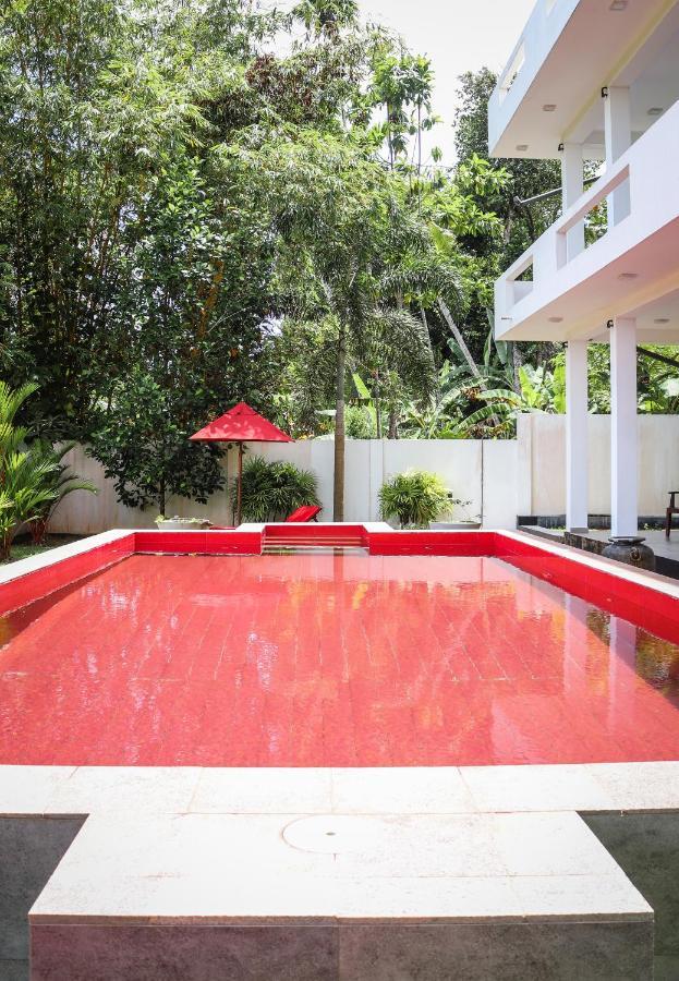 Villa Red Pool Hikkaduwa Exterior photo