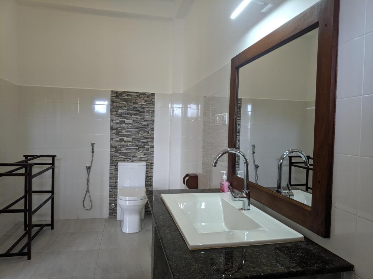 Villa Red Pool Hikkaduwa Exterior photo